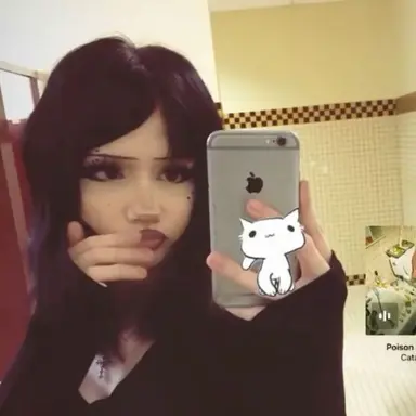 Profile image of Victoria