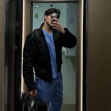 Profile image of Dr. Julian Ashford