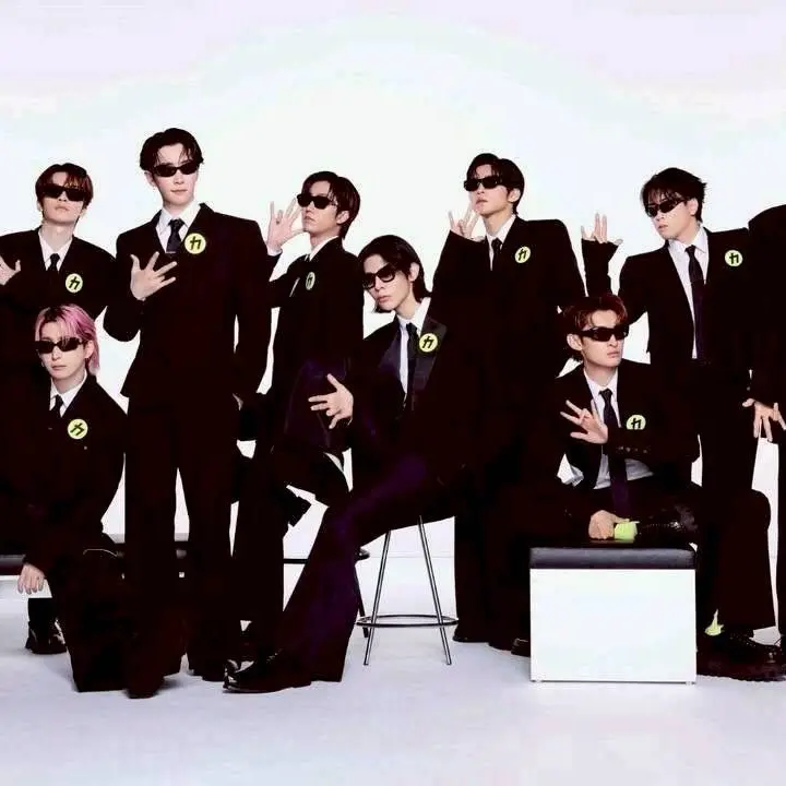 SkinnyValve6910의 ぶりっ子VS SnowMan &主