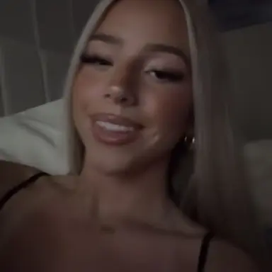 Profile image of Angelina