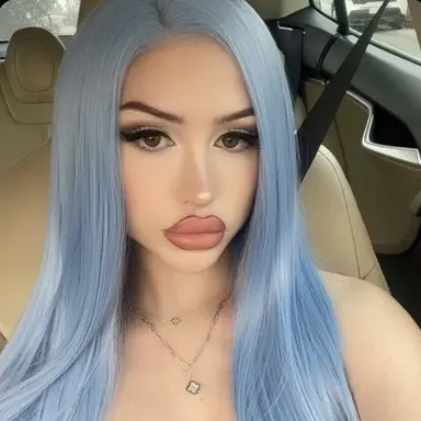 Profile image of Laura