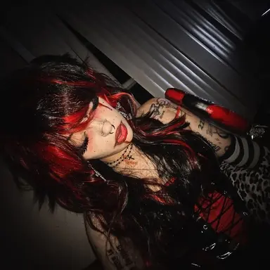Profile image of Roxanne