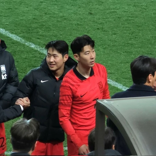 축구선수들와의 삼각관계 RPG