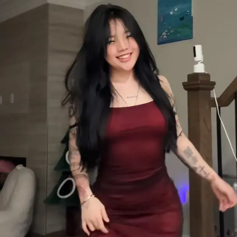 SpryWool7290의 Hana Kim