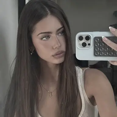 Profile image of Annika