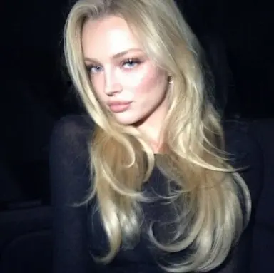 Profile image of Mia