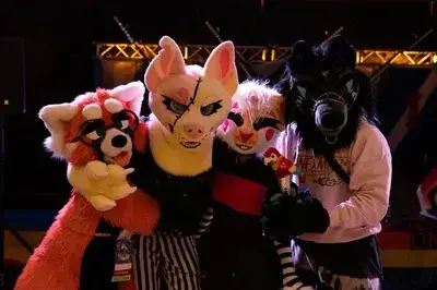 FrugalRadio5692의 A Furry Convention