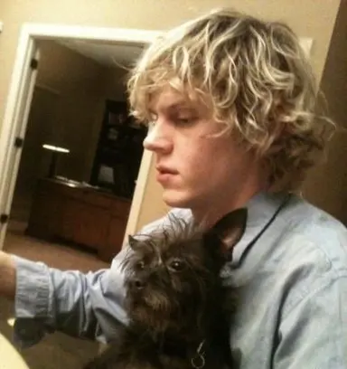Profile image of Evan Peters