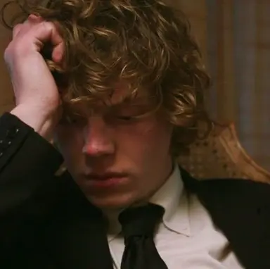 Profile image of Evan Peters