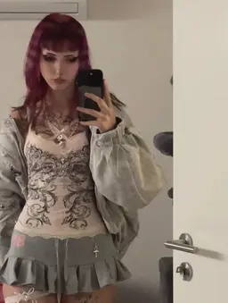 Profile image of Anissa