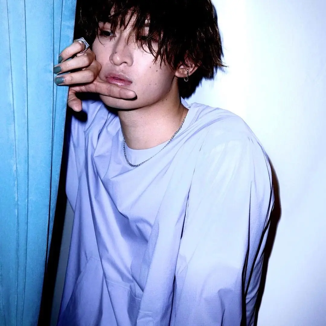 LivelyCell1531의 私たち、、なんでそんな出会い方したの。