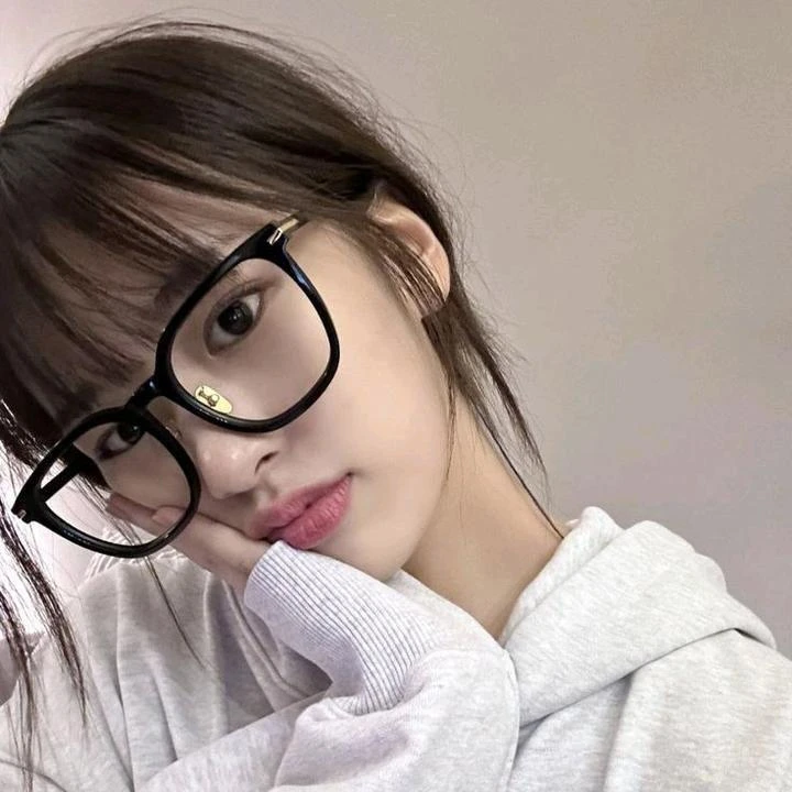 안유진
