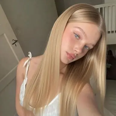 Profile image of Chloe Kensington