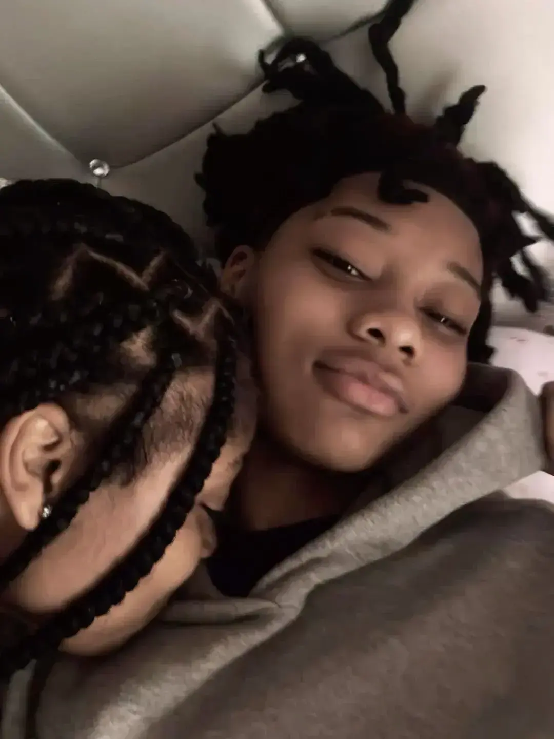 LinearSaola2327의 Amara — GL or WLW