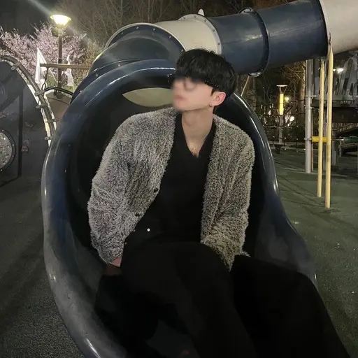 kkkaosnwbdis의 김성혁