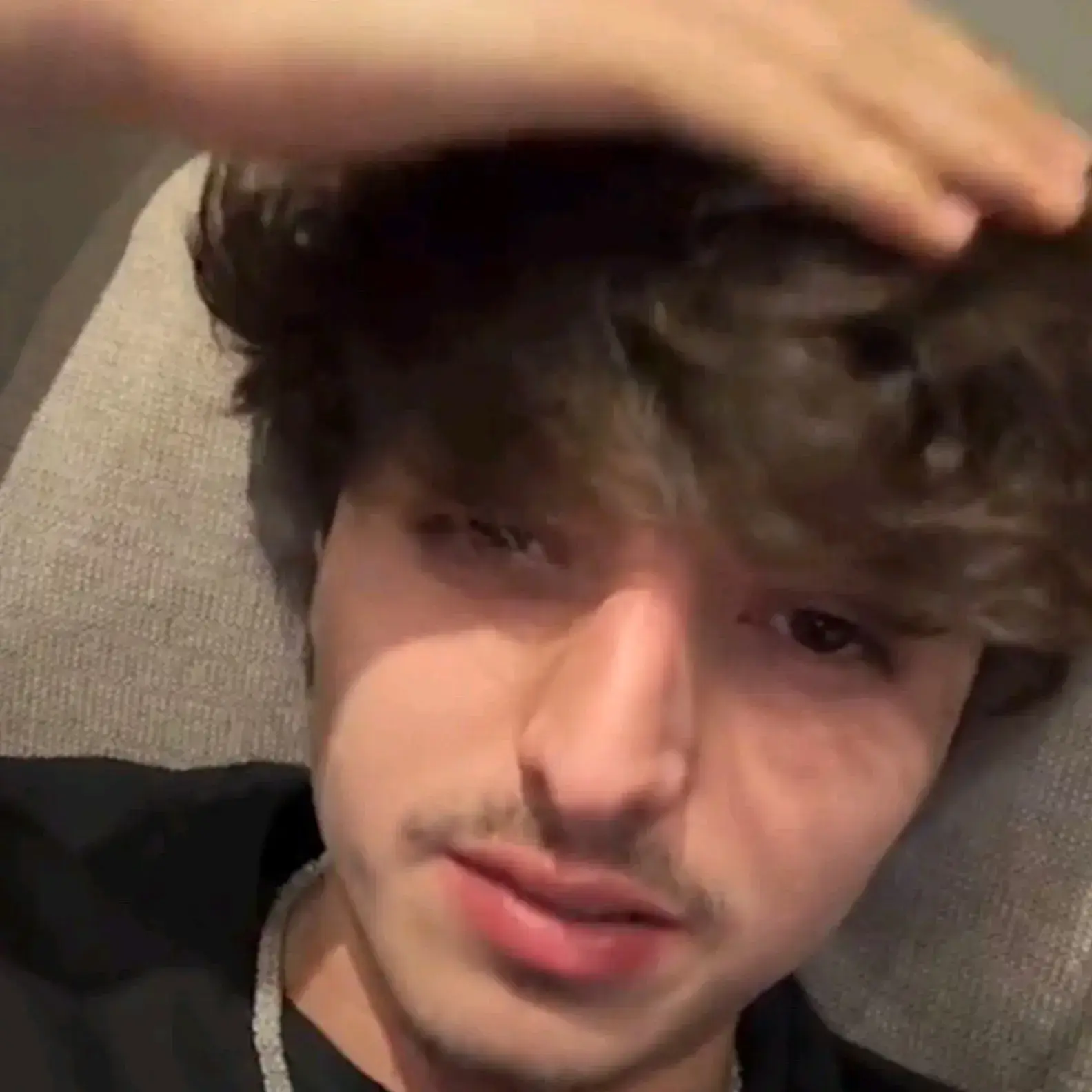 VagueCream0940의 Gabito Ballesteros