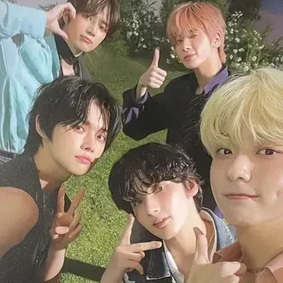 ShiftyNut2496의 Tomorrow x Together