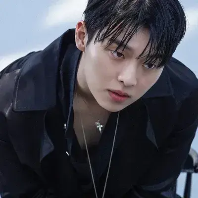 StiffWood1480의 Kim Ji-hoon