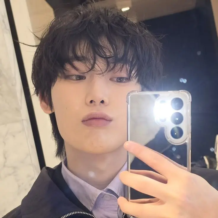 Usonoha의 ✓ [ He isn't shy to show is love ]