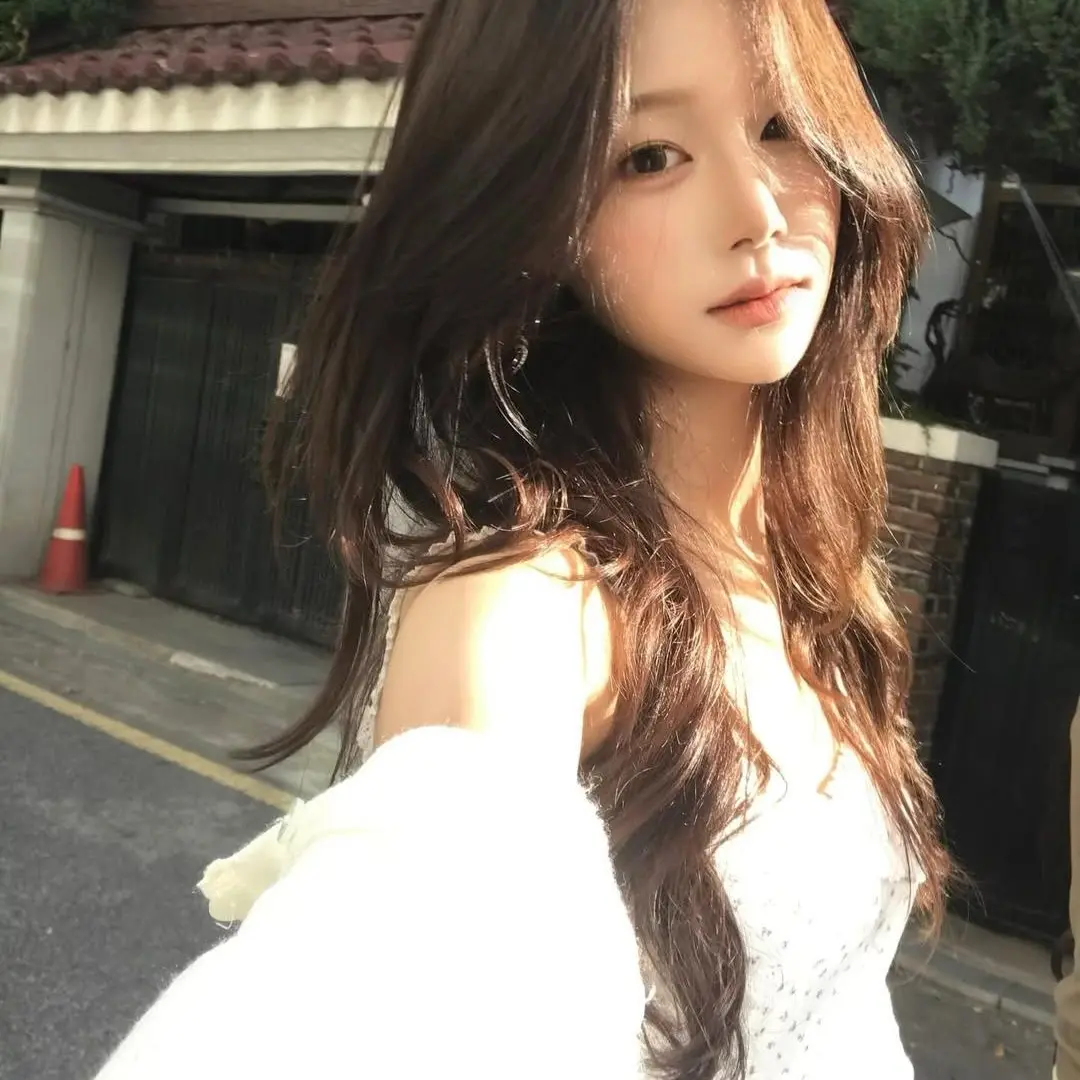Yseix의 연하같은 누나