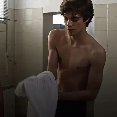 VioletCube6601의 Matteo Zurzolo