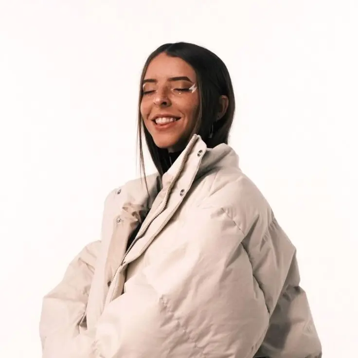 Kar1n4_.의 María Victoria