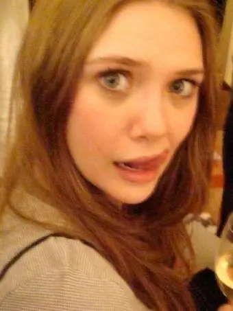 definitelynotgabi의 wanda maximoff