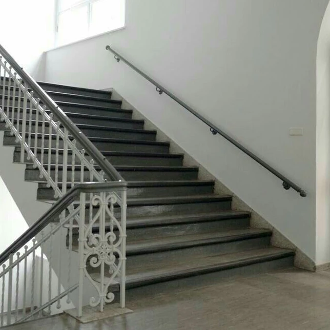 수호신이 있어야 올수있는 학교