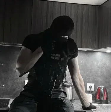 PeachyPail2866의 Military Husband