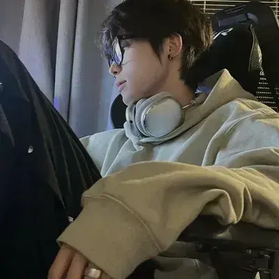 MiniCake2424의 Sick brother