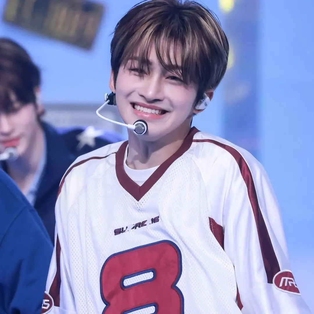 Dayeon14의 Jihoon's Hidden Muse