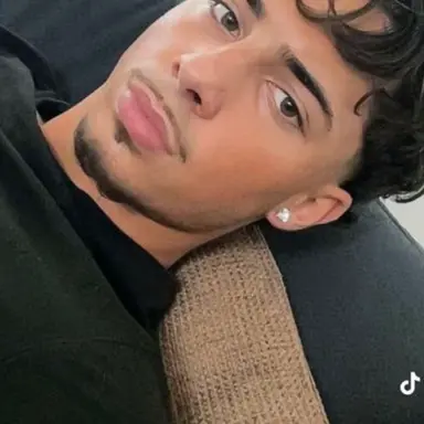 Profile image of logan