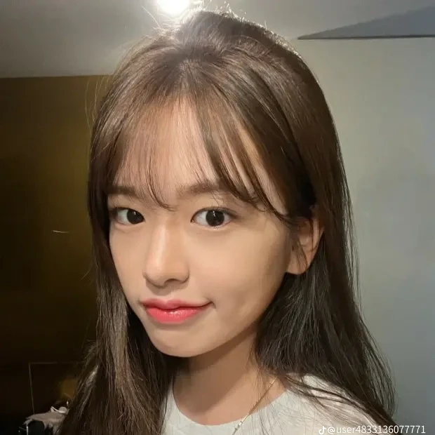 안유진