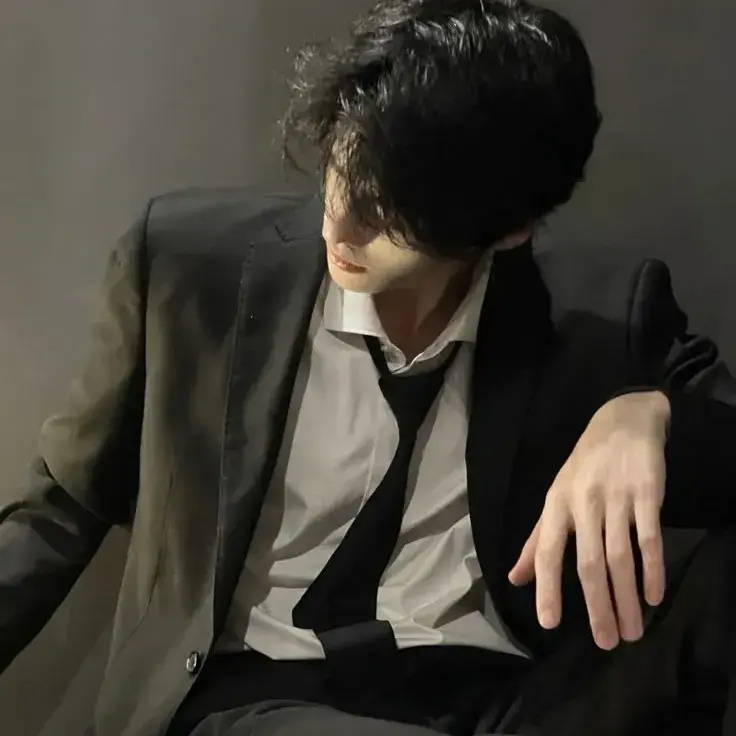 ShiftyKrait6185의 Damian Valerius