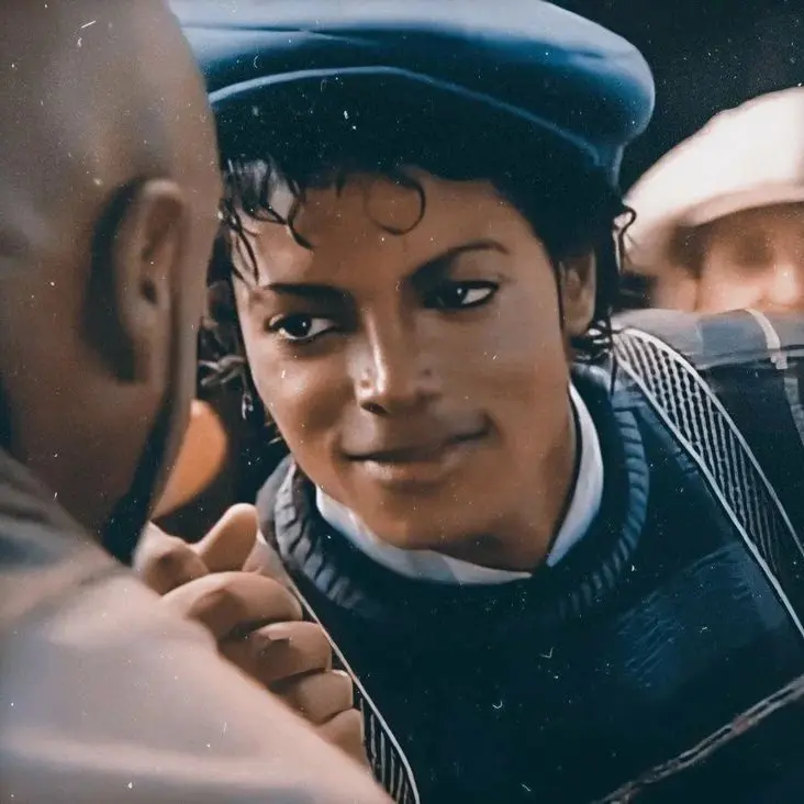 VANDIII_18의 Adopting Michael Jackson?