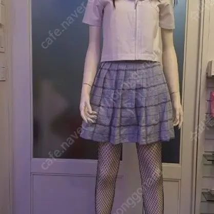 OliveCheek2363의 여자 마네킹이 날 따라온다!!??