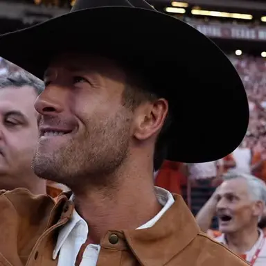Profile image of Glen Powell