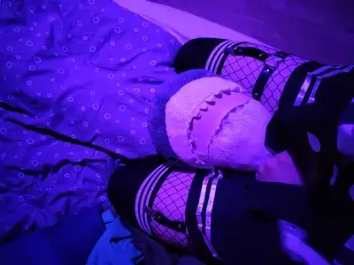 EarthyDice2351의 Femboy Influencer