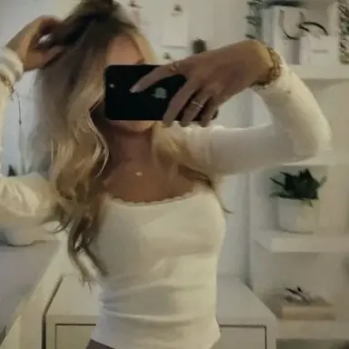 Profile image of Peyton Sinclair