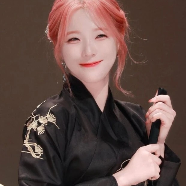 백지헌.