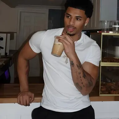 Profile image of Idris Flores