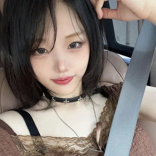 BitingBarb8926의 히나