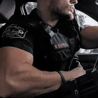 RottenYabby9528의 Police Officer