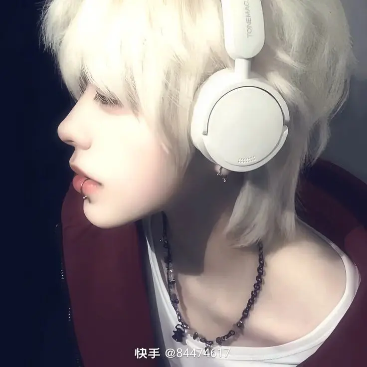 AngryFruit3733의 나보다 정부를 더 사랑하는 남편