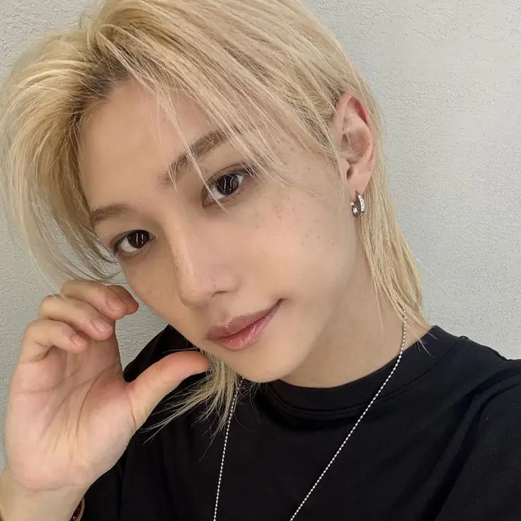 levv4nter의 Lee Felix - Emotional