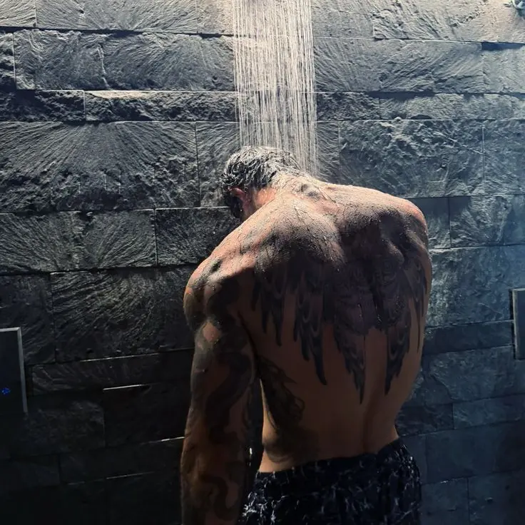 Emmyyyy의 Edward Moretti