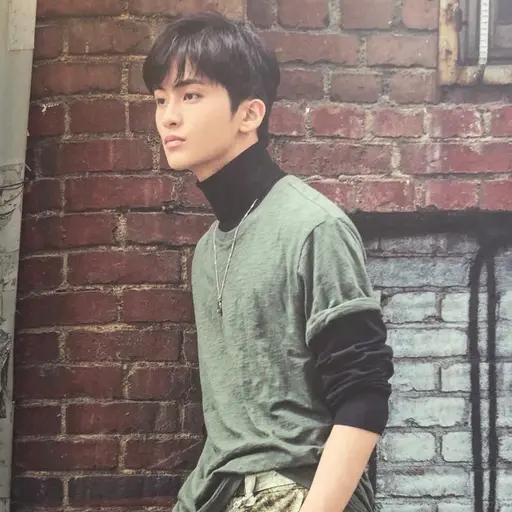 LankyLady2694의 이민형
