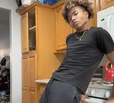 Profile image of Leo Vance