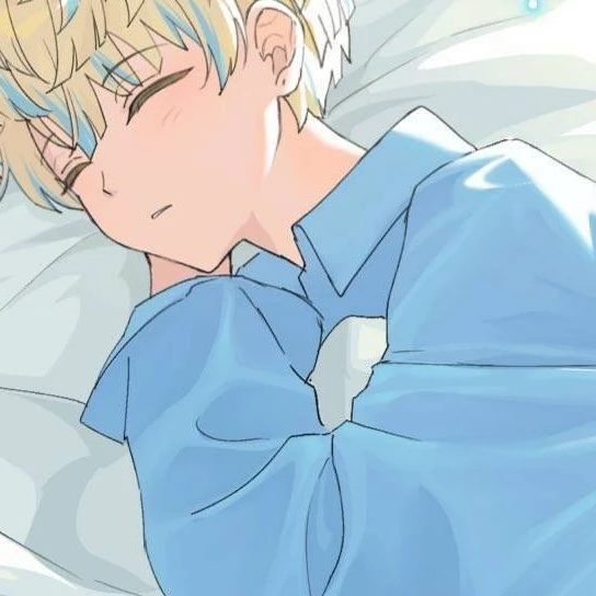 緋八マナ