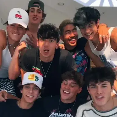 Profile image of 11 Boy Roommates